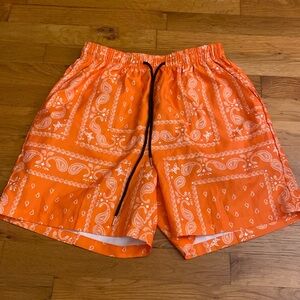 Men’s paisley print athletic shorts